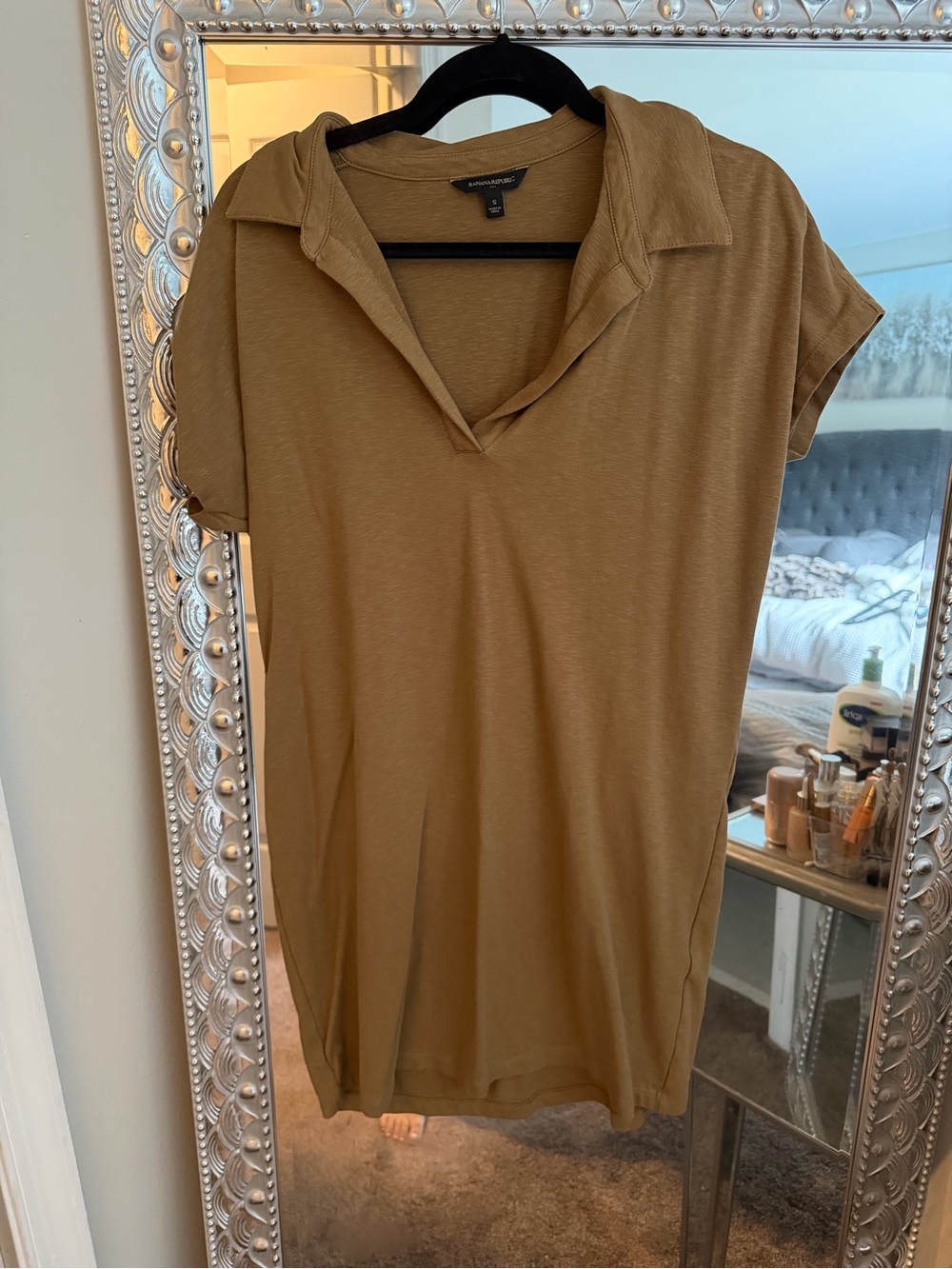Banana Republic Casual Collared Short-Sleeve dress in Camel